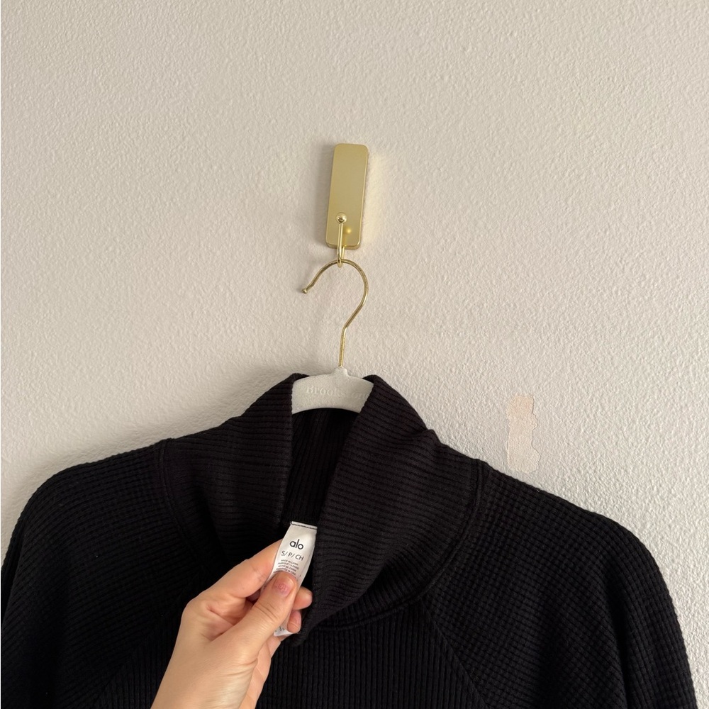 Alo Waffle Weekend Escape Mock Neck Long Sleeve sweatshirt Black Sz S - Picture 6 of 9